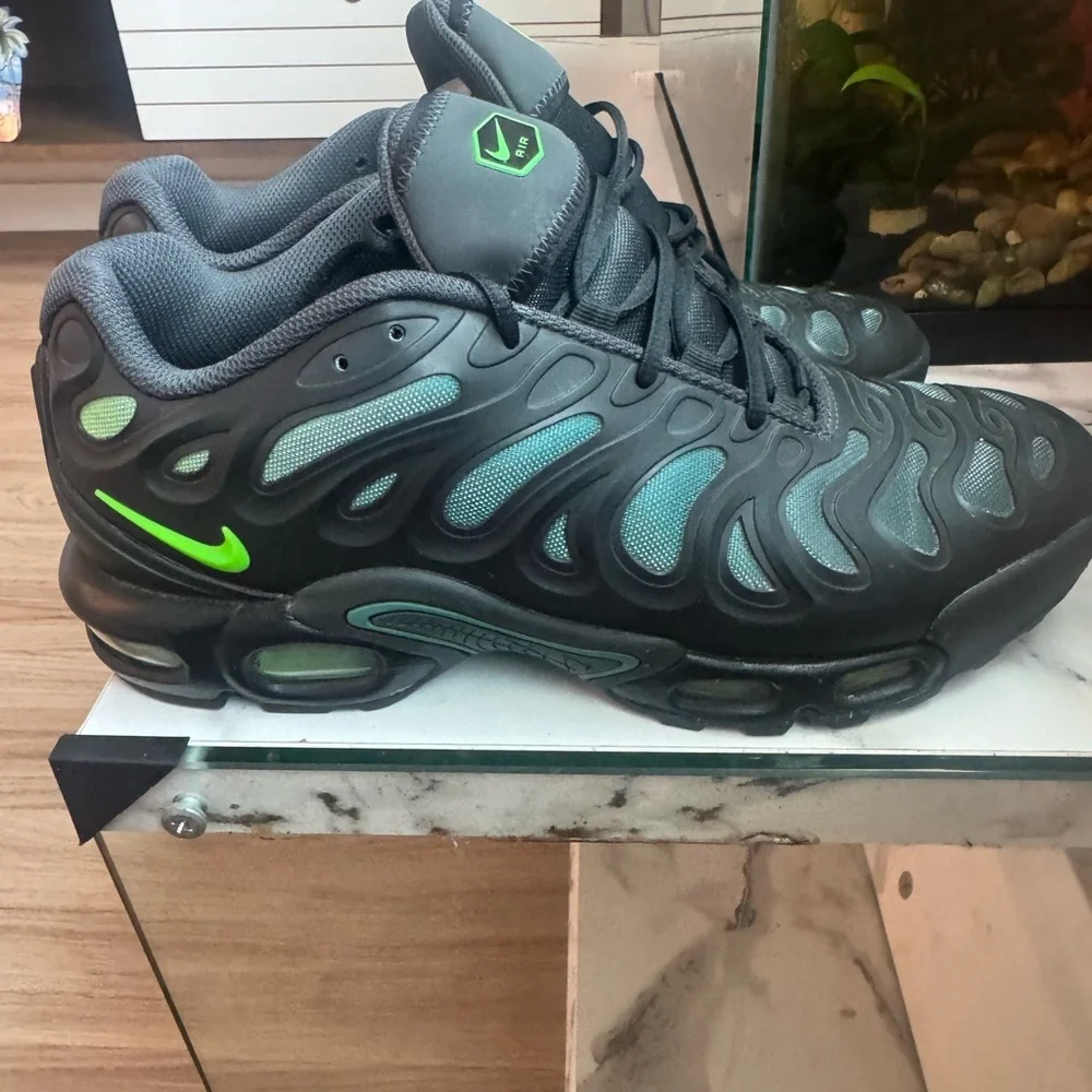 Nike Men’s Air Running Shoes — Gray with Mint Accents